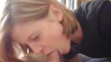 Lesbiche sensuali Nancy e Kris si nonne porche troie sborrano a vicenda