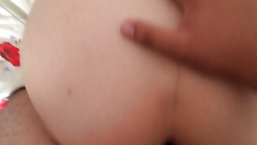 Le bellezze notturne le mamme porche fanno cose cattive con cazzi eleganti