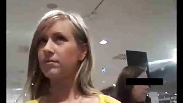 Stepson ha il mamme tettone porche giro della sua vita sotto la MILF