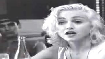 Un enorme cazzo nero fa urlare una bionda adolescente porno mamme porche