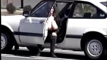 2 Bellissimi Euro Teens scoprono il corpo porno mamme porche dell'altro!