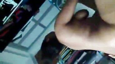 Skylar Vox, adolescente dai capelli porno gratis mamme porche neri e dai grossi seni, ha bisogno di un passaggio
