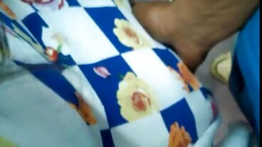 La studentessa araba XXX Mia Khalifa ha bevuto un cucchiaio a Skewl madre porche