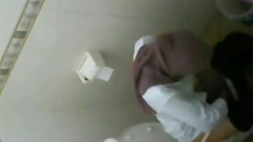 La figa bianca di Kendra è stata gangbanizzata da cinque grossi mamme porche amatoriali dong neri