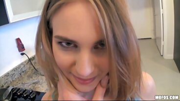 REALITY KINGS PillowHumpers Tease Roomie - Skylar Vox porche mamme italiane